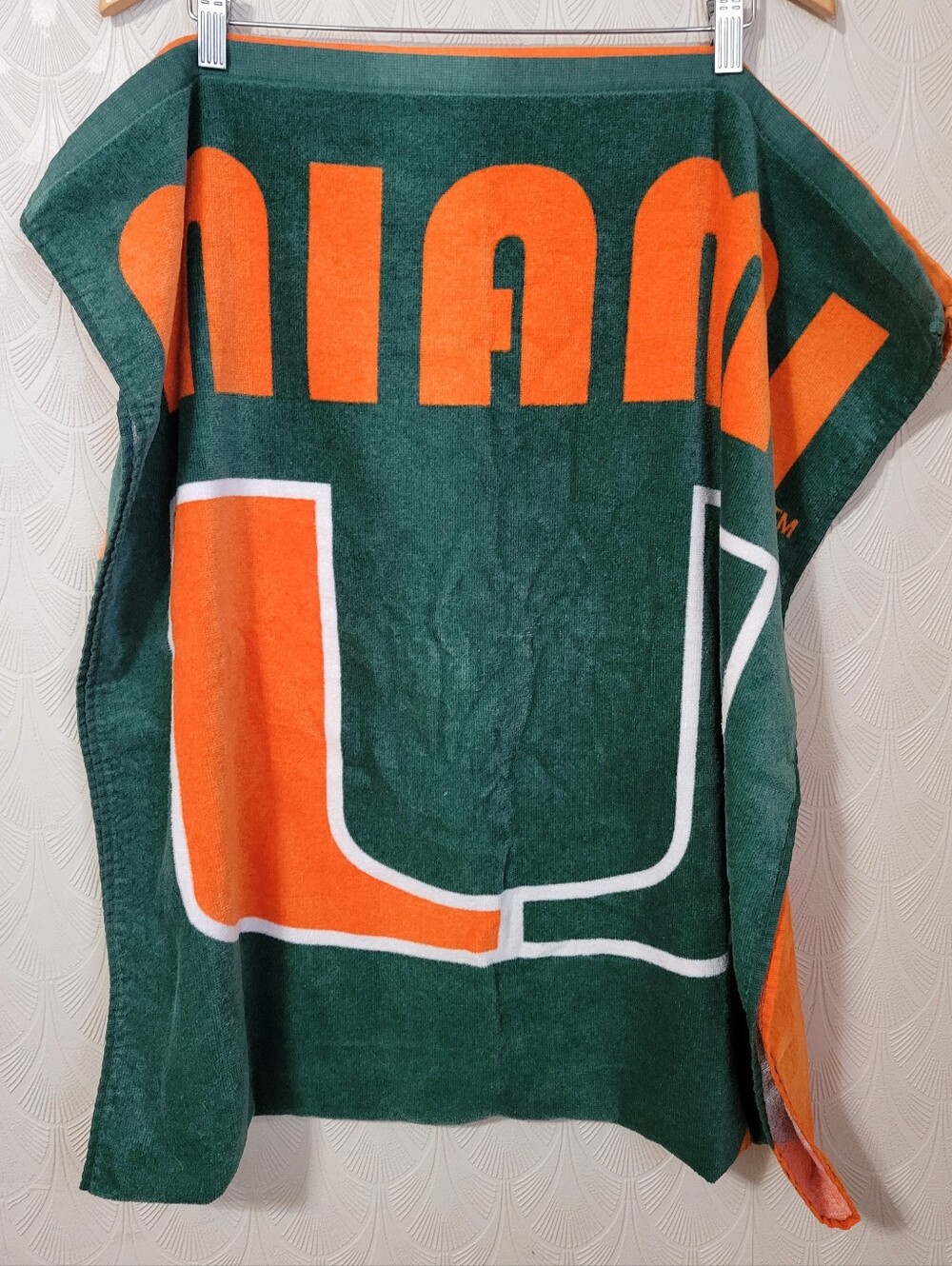 Northwest Miami Hurricanes Beach Towel 28" x 58" 100% Cotton Green Orange White